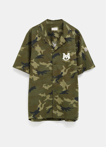 Camisa con estampado camo para hombre