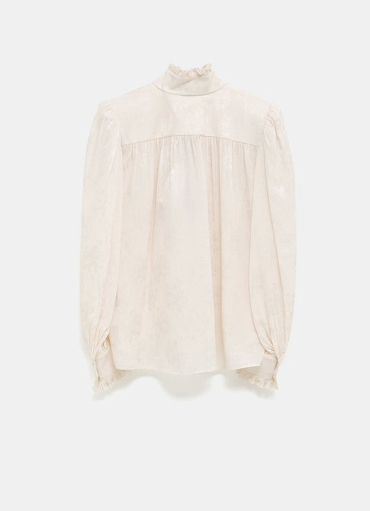 Camisa con cuello alto