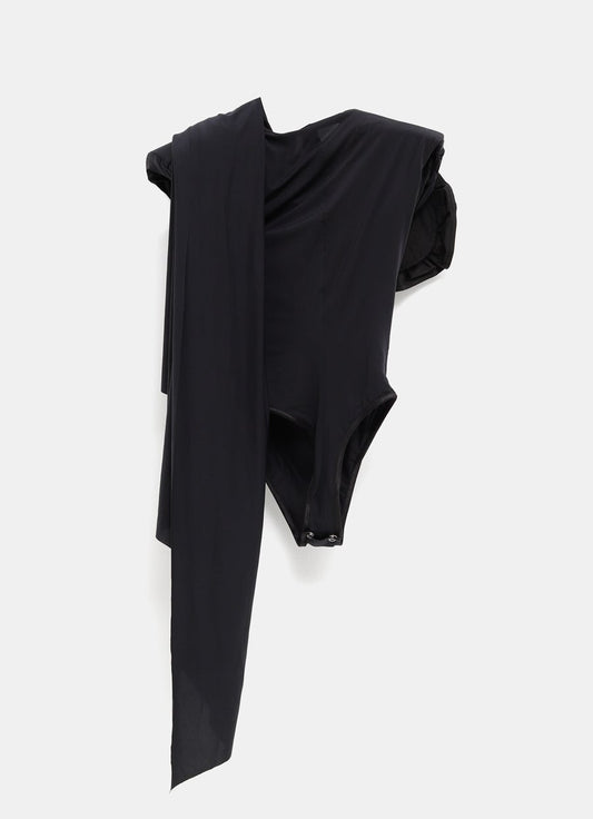 Body drapeado con hombreras