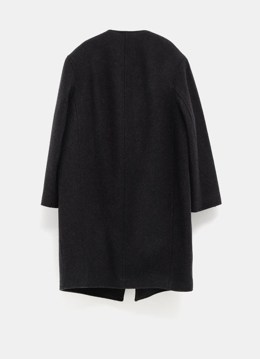Abrigo de fieltro sin cuello