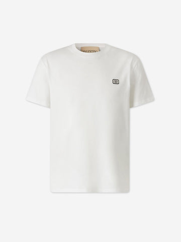 Camiseta con logo bordado