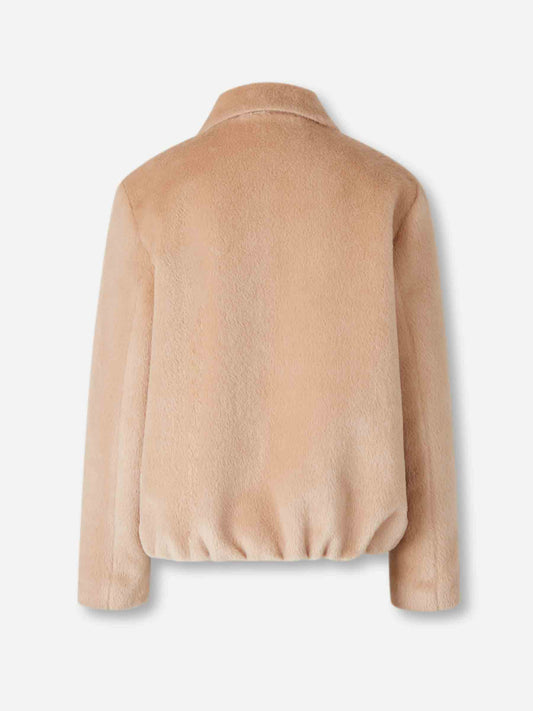 Abrigo Corto Pelo