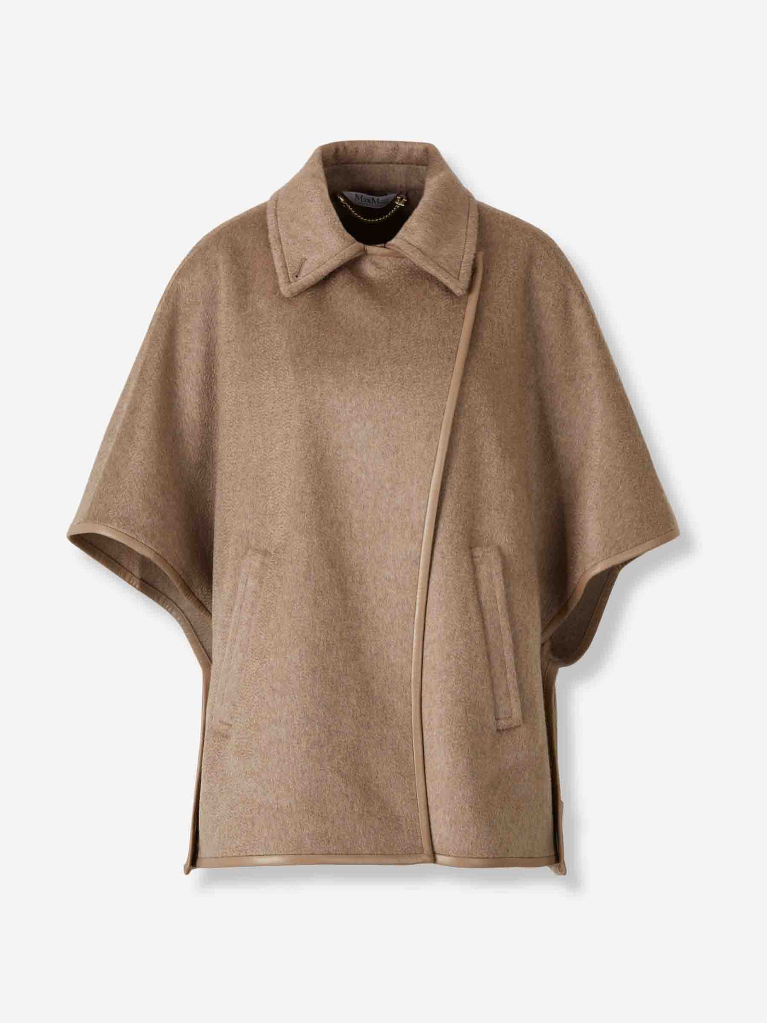Abrigo Corto Capa