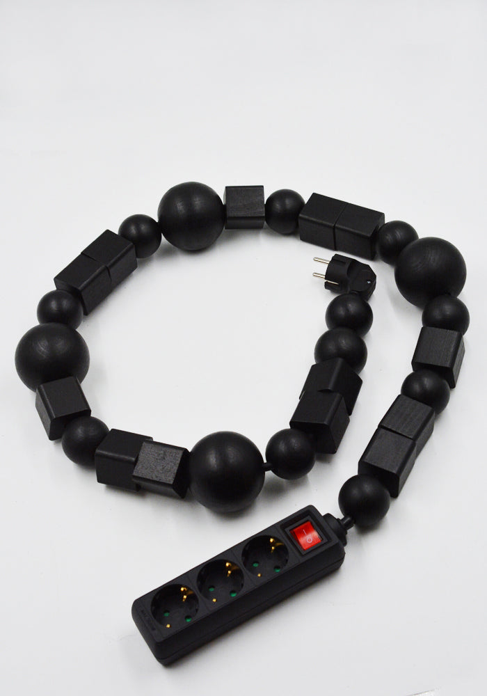BLESS N°26 DECORATIVE HOME OBJECT CABLE JEWELRY MULTIPLUG 1.4M BLACK (New Season FW25)