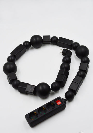BLESS N°26 DECORATIVE HOME OBJECT CABLE JEWELRY MULTIPLUG 1.4M BLACK (New Season FW25)