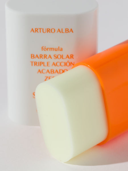 Arturo Alba Triple Action Sunscreen Bar SPF50 PA++++ 14.4g